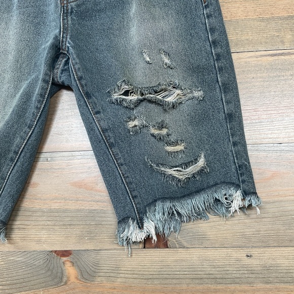 ONE TEASPOON “STEVIES TRUCKERS” SHORTS - Picture 3 of 7